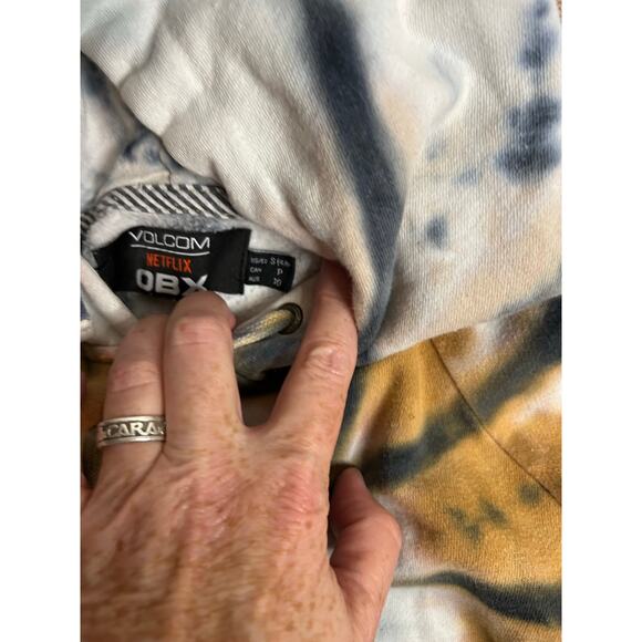 Volcom Outer Banks Tie Dye Hoodie “You Love Being Seen With Me” Women’s Small - Picture 3 of 6